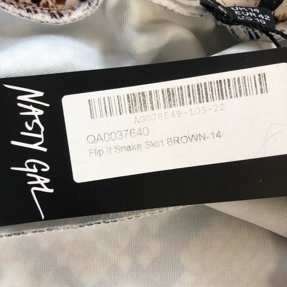 NWT Nasty Gal Collection snake skin python skirt curved flounce scuba size 10 - Picture 6 of 9